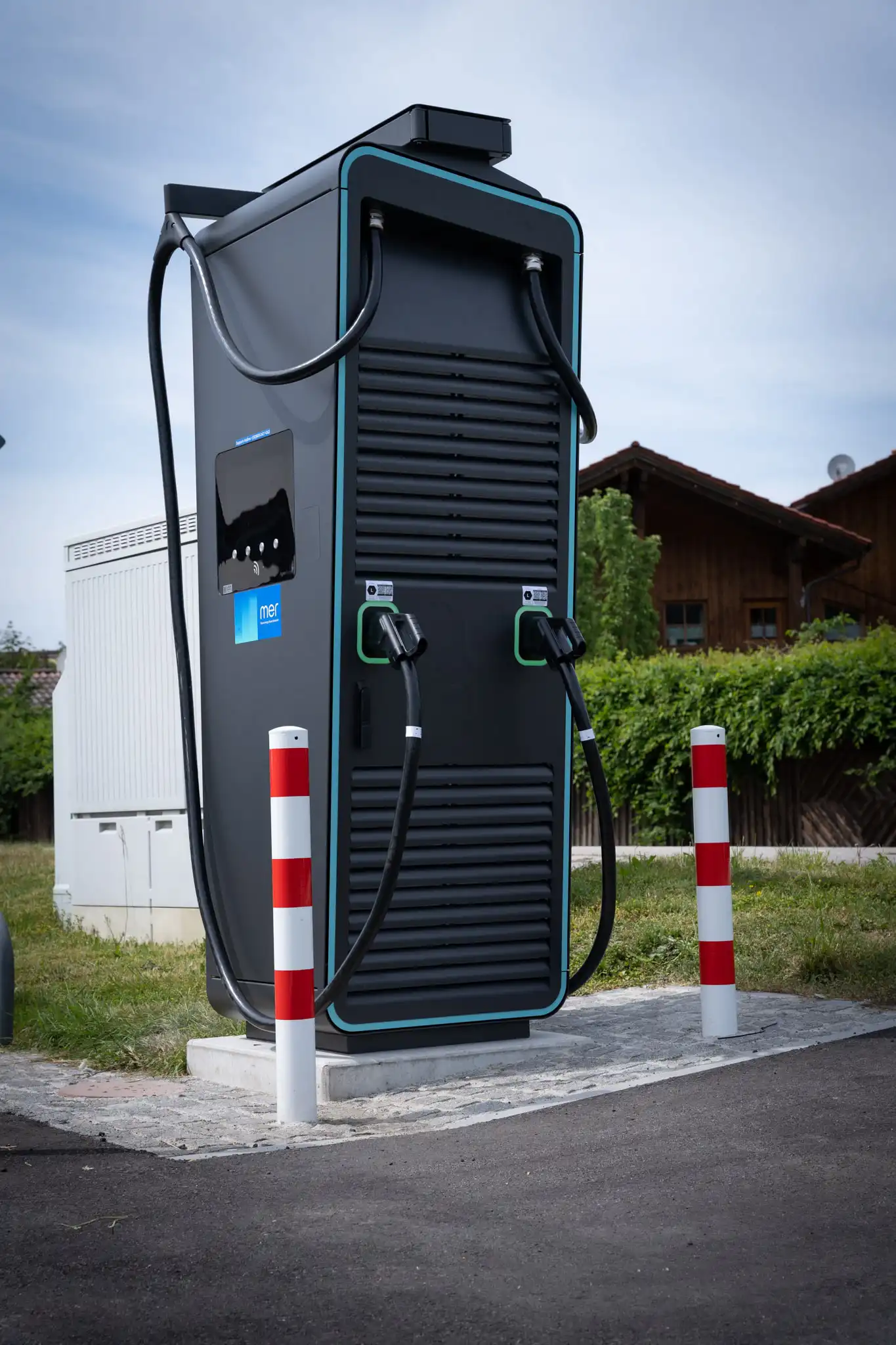 zu sehen ist eine E-Ladesäule