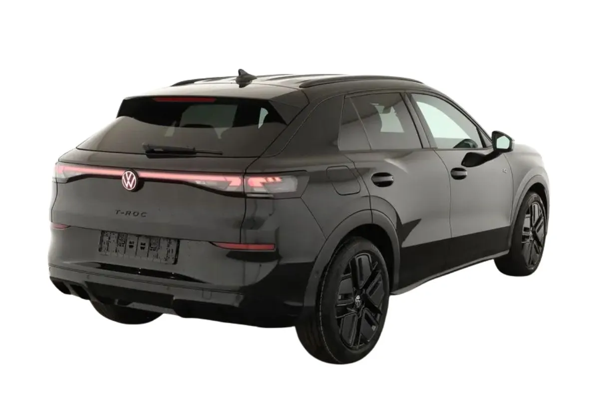 VW T-Roc von hinten 