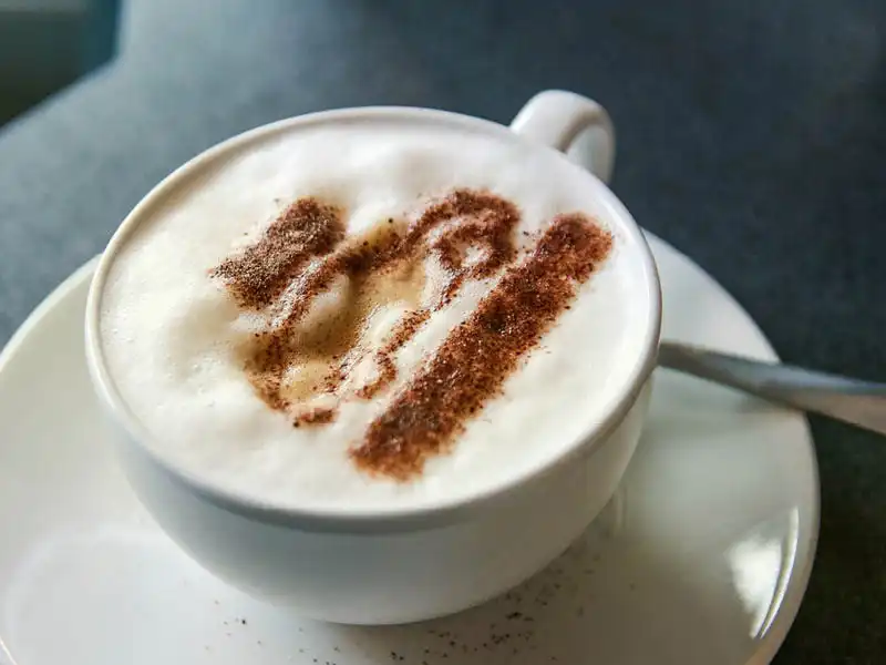 zu sehen ist ein Cappuccino 
